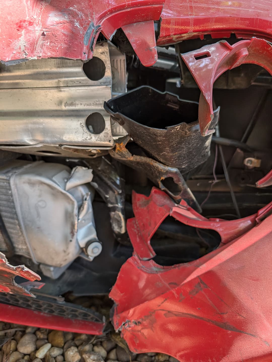 Pontiac Solstice, initial damage view 4.